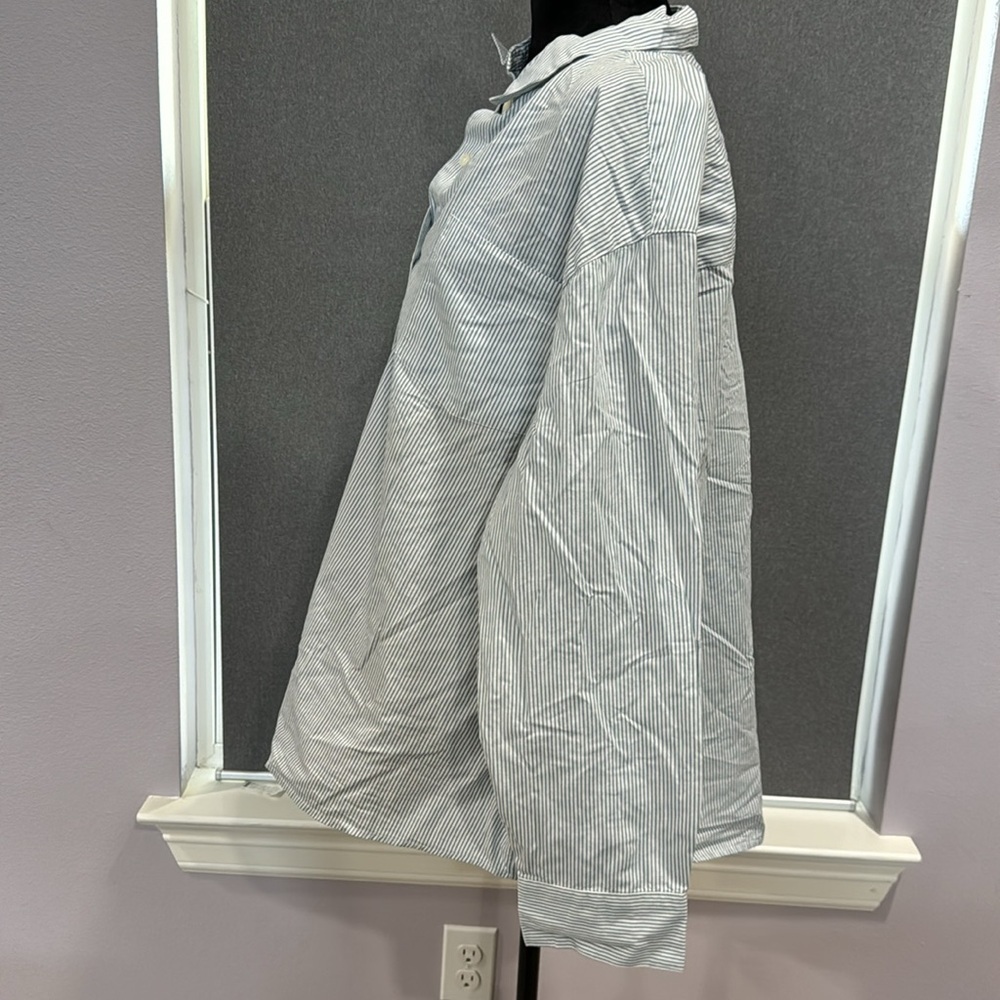 Buttoned shirt - Picture 3 of 4
